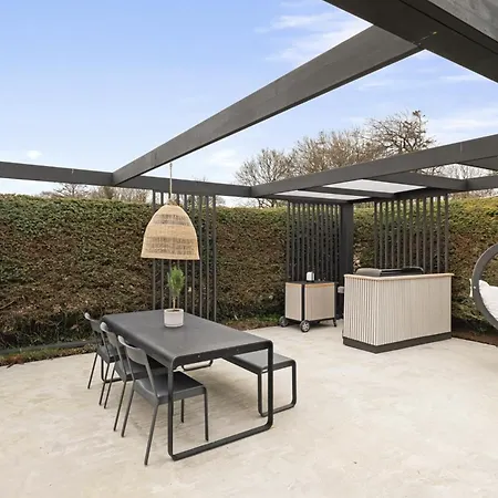 Hotel Luxurious For Rent During Ons In *